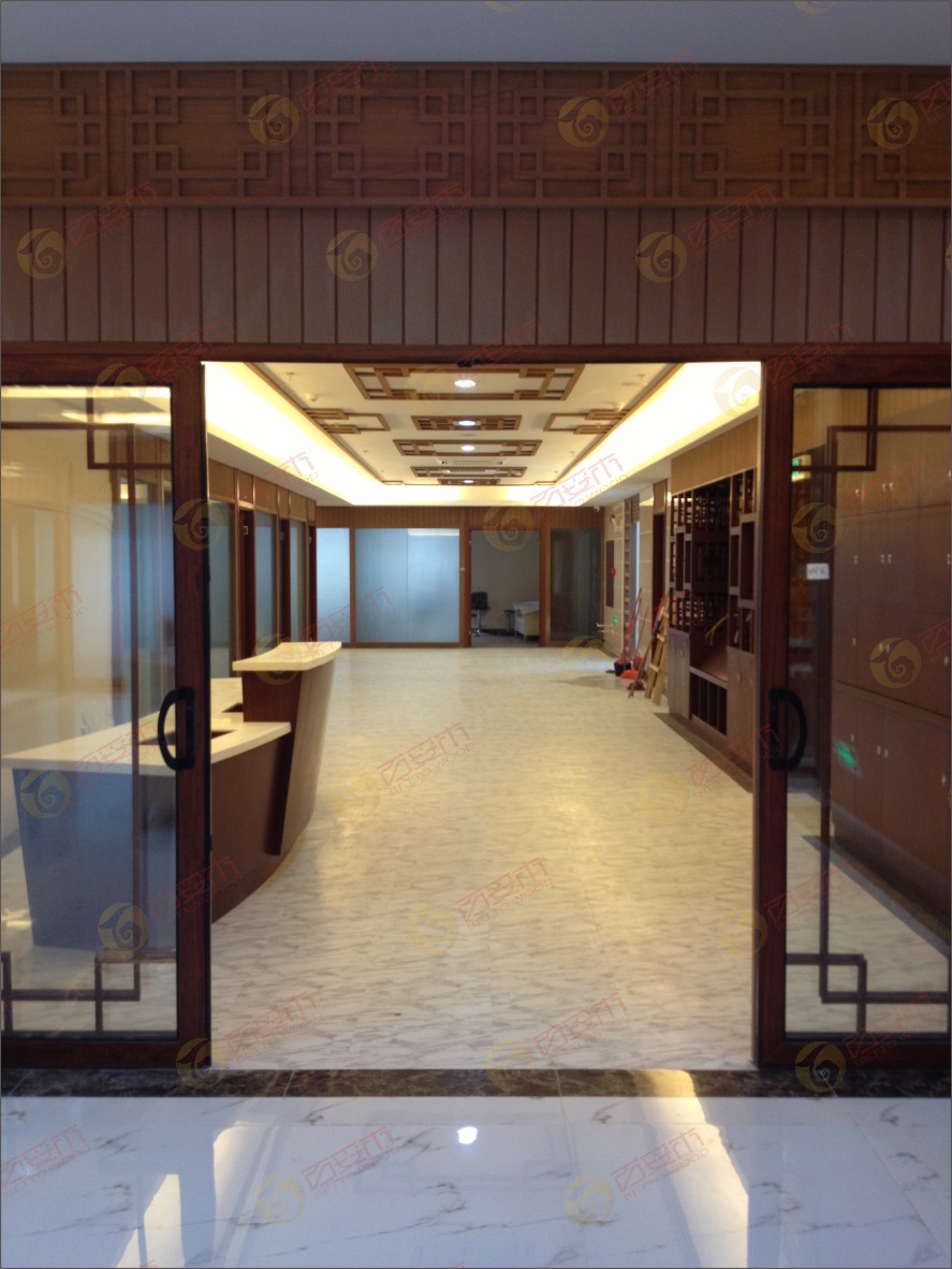 廣州慈銘體檢室內(nèi)天花與墻板裝修4