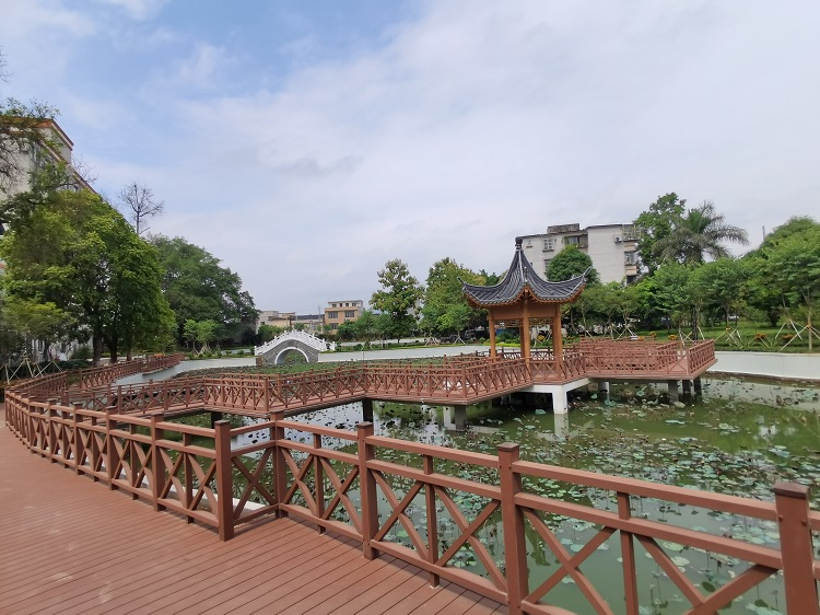 塑木涼亭的優(yōu)點是什么?